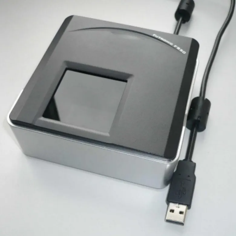 Um número único de série está programado de fábrica para cada dispositivo FS50. Assim, cada FS50 é rastreável, sendo uma ferramenta muito importante para o gerenciamento de projetos de identificação em governos e empresas. 